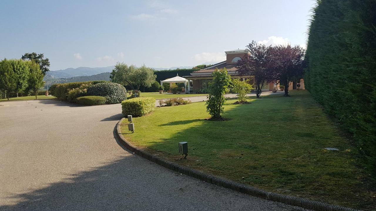 La Villa Nel Bosco Lucca Exterior foto