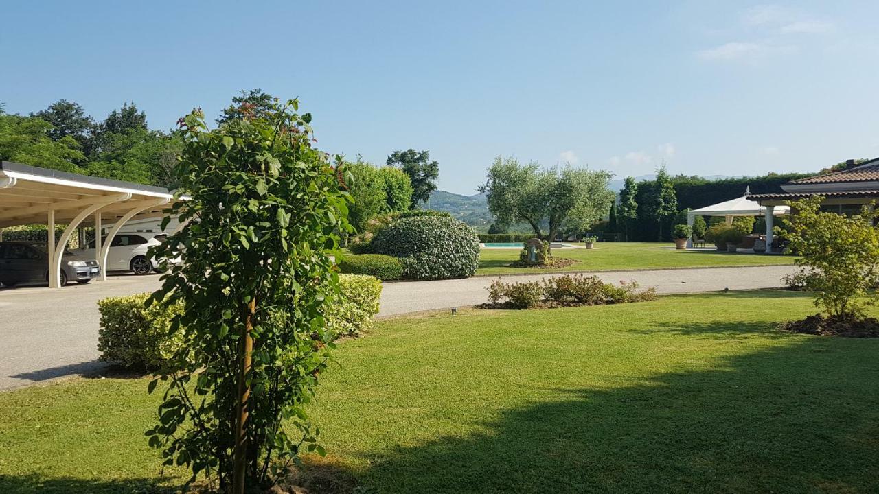 La Villa Nel Bosco Lucca Exterior foto